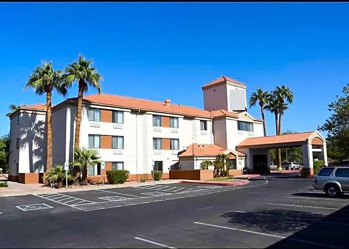 Hotel Sky Harbor Airport